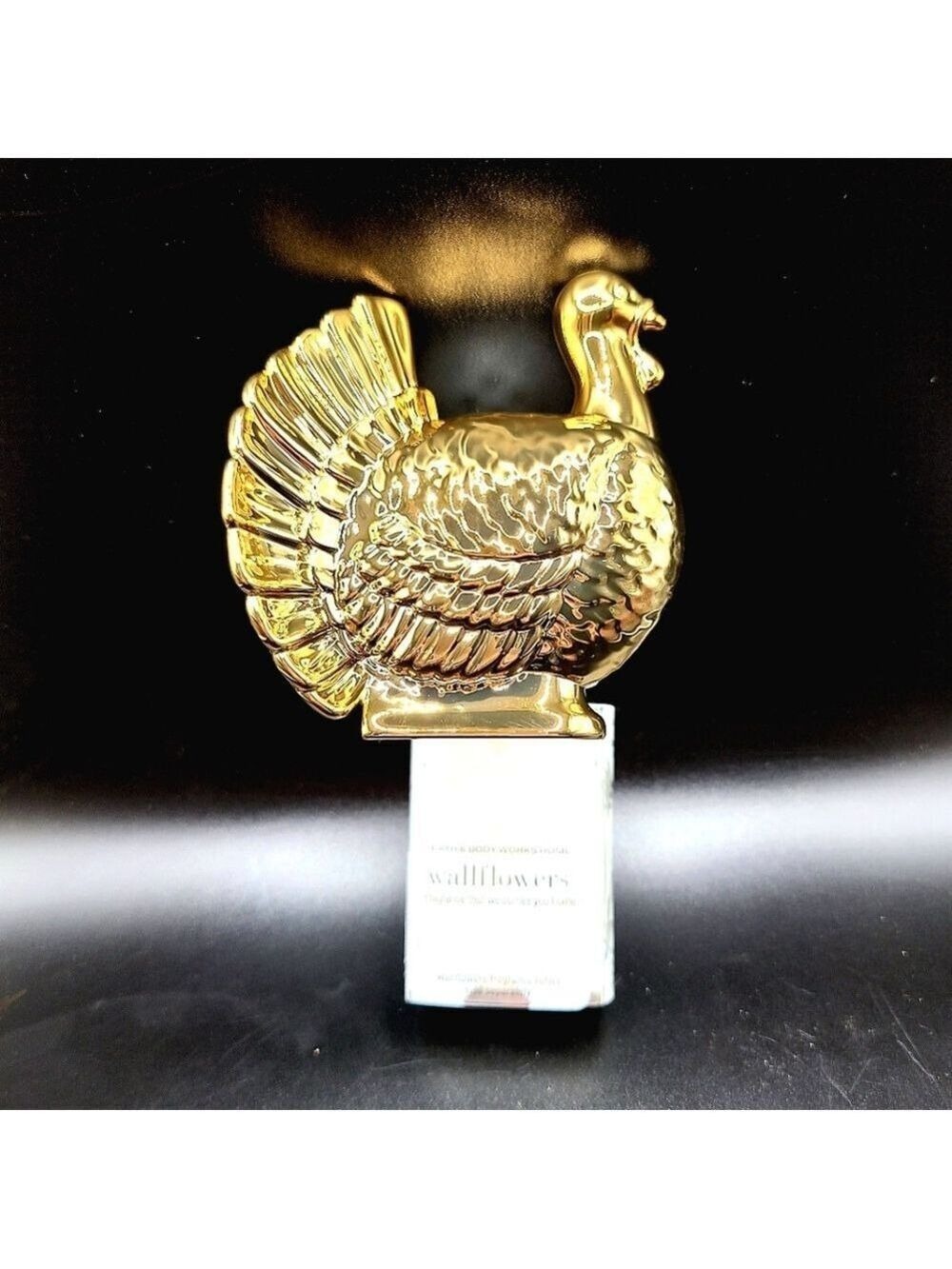 GOLDEN TURKEY WALLFLOWER PLUG BY BATH AND BODY WORKS